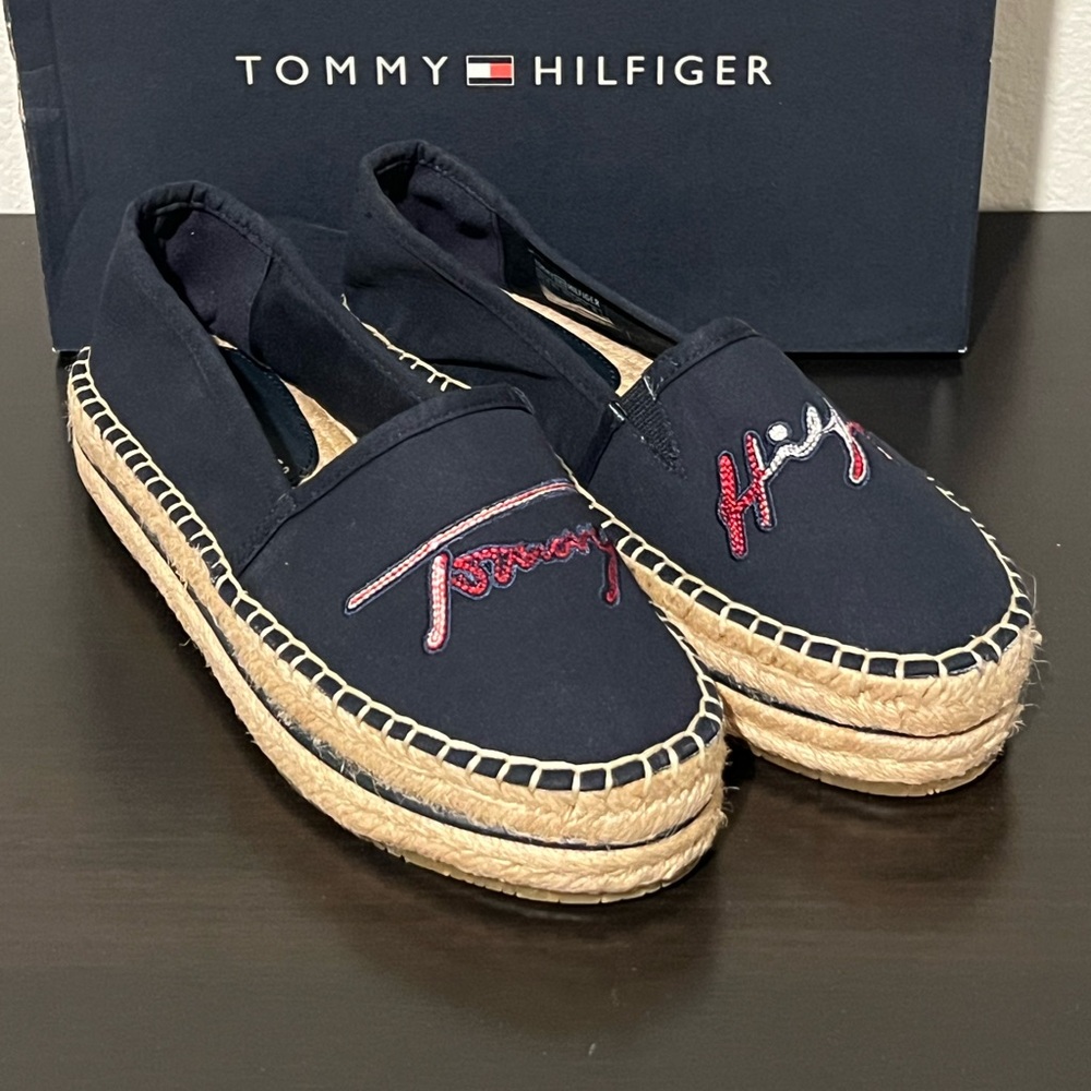 Tommy Hilfiger Women's Embroidered Signature Canvas Espadrille, Navy